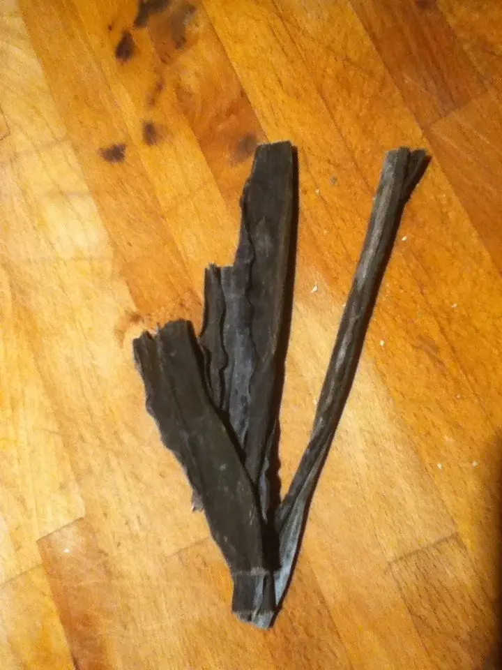 Dark sheets of dried kombu kelp