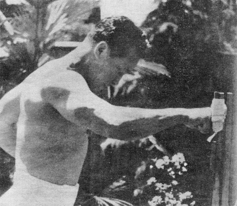 Black-and-white photograph of Masutatsu Ōyama training in 1954