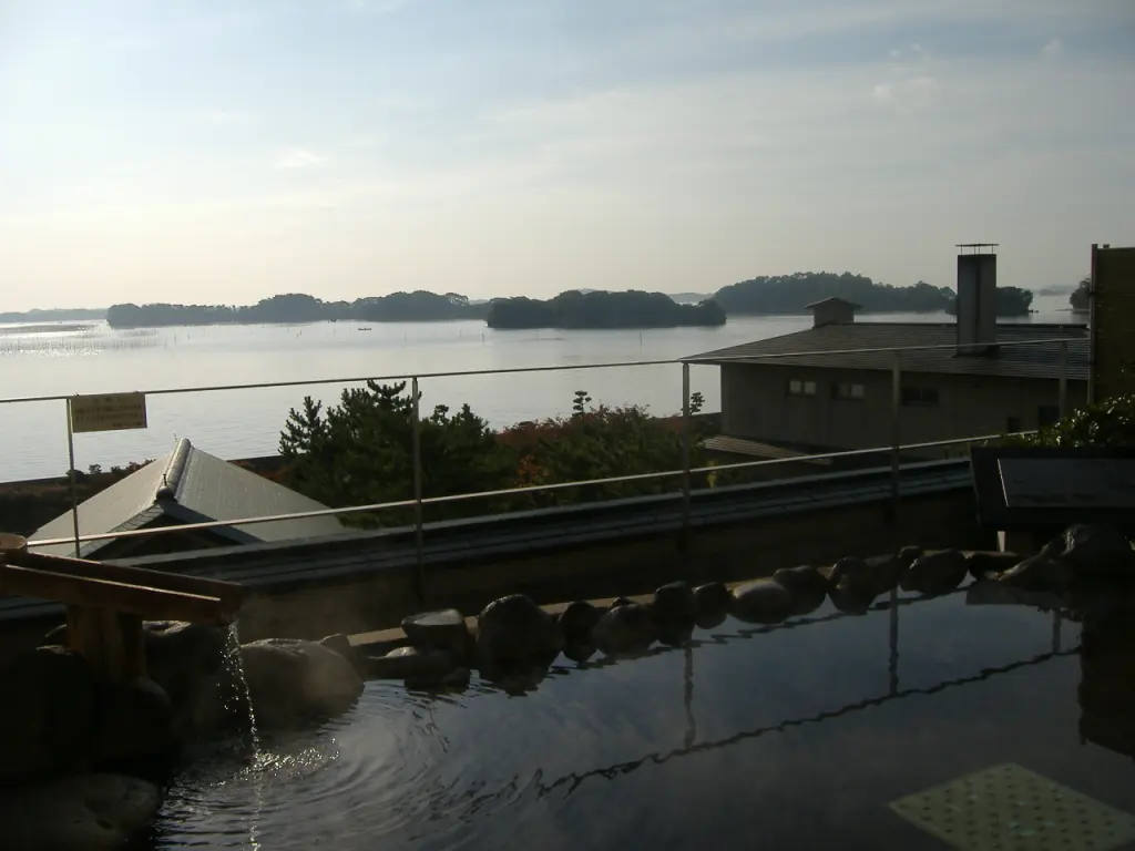 Outdoor Japanese hot-spring bath overlooking Matsushima Bay