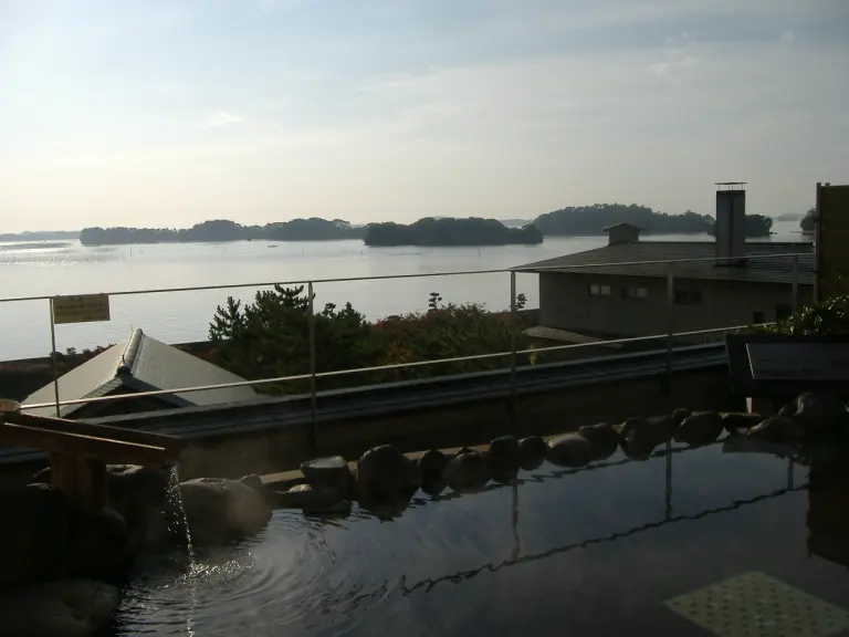 Outdoor Japanese hot-spring bath overlooking Matsushima Bay