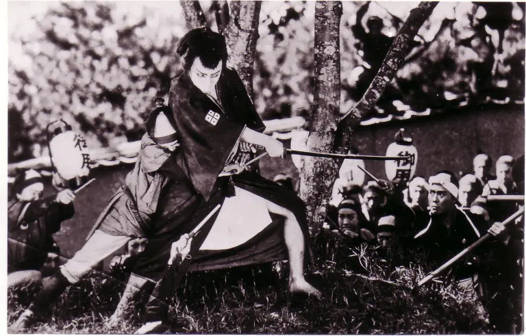 Tsumasaburō Bandō in a scene from the 1925 film Orochi.
